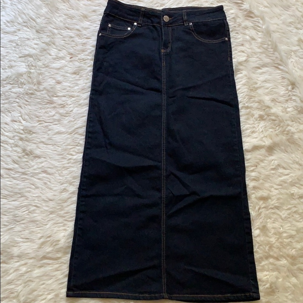 Long jean skirt